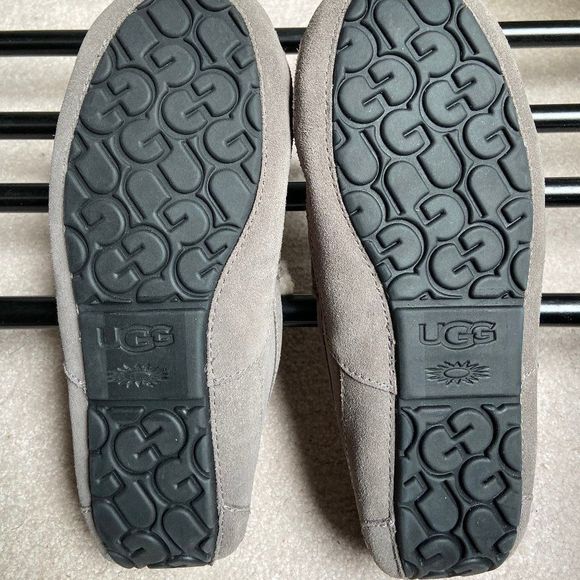 UGG Men Ascot Suede Slip On Shoe - NEW NWOB